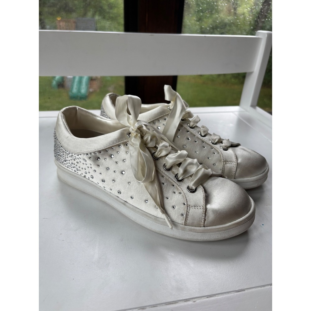 Jewel Badgley Mischka Marla Satin Bridal‎ Sneakers Ivory Rhinestone 7M